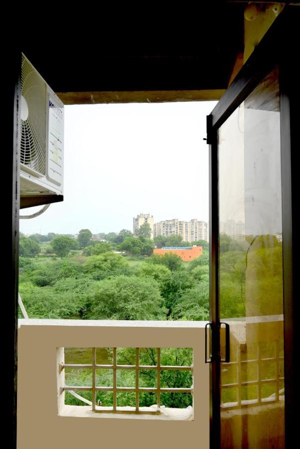 Hare Krishna Home Stay Vrindāvan Exteriör bild